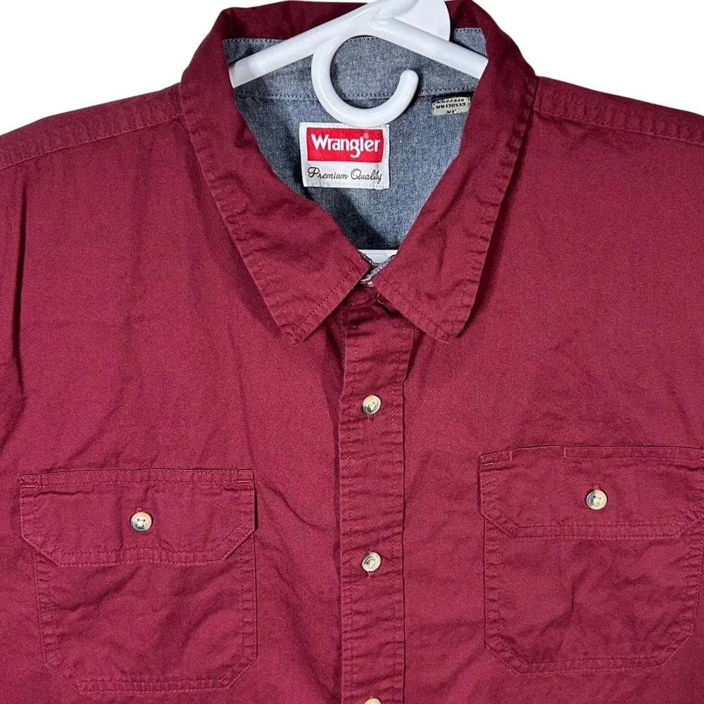 Wrangler Premium Quality Button Down Shirt Men's XL Short Sleeve Burgundy